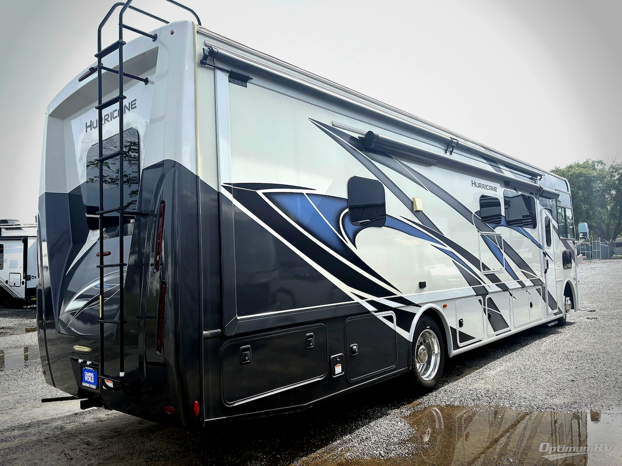 2022 Thor Hurricane 34R Photo 2