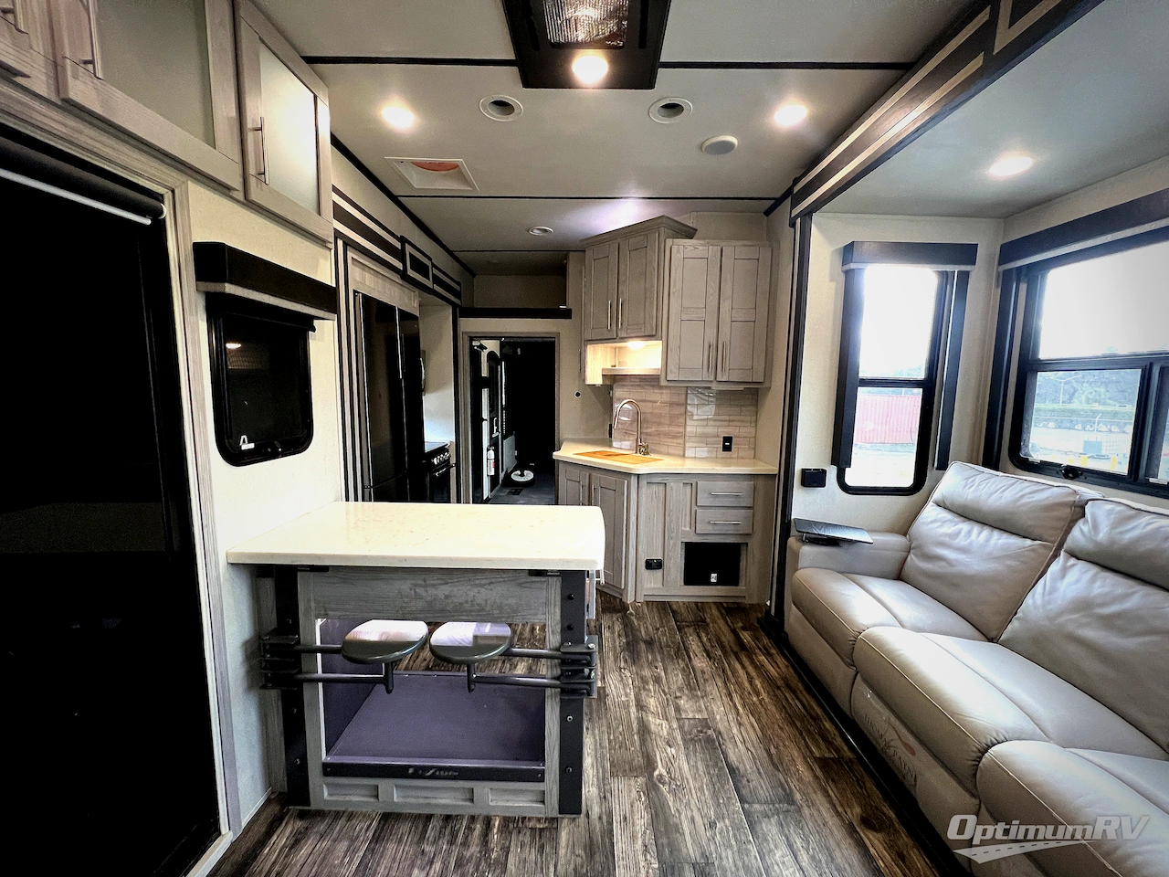 2022 Keystone Fuzion 424 Photo 4