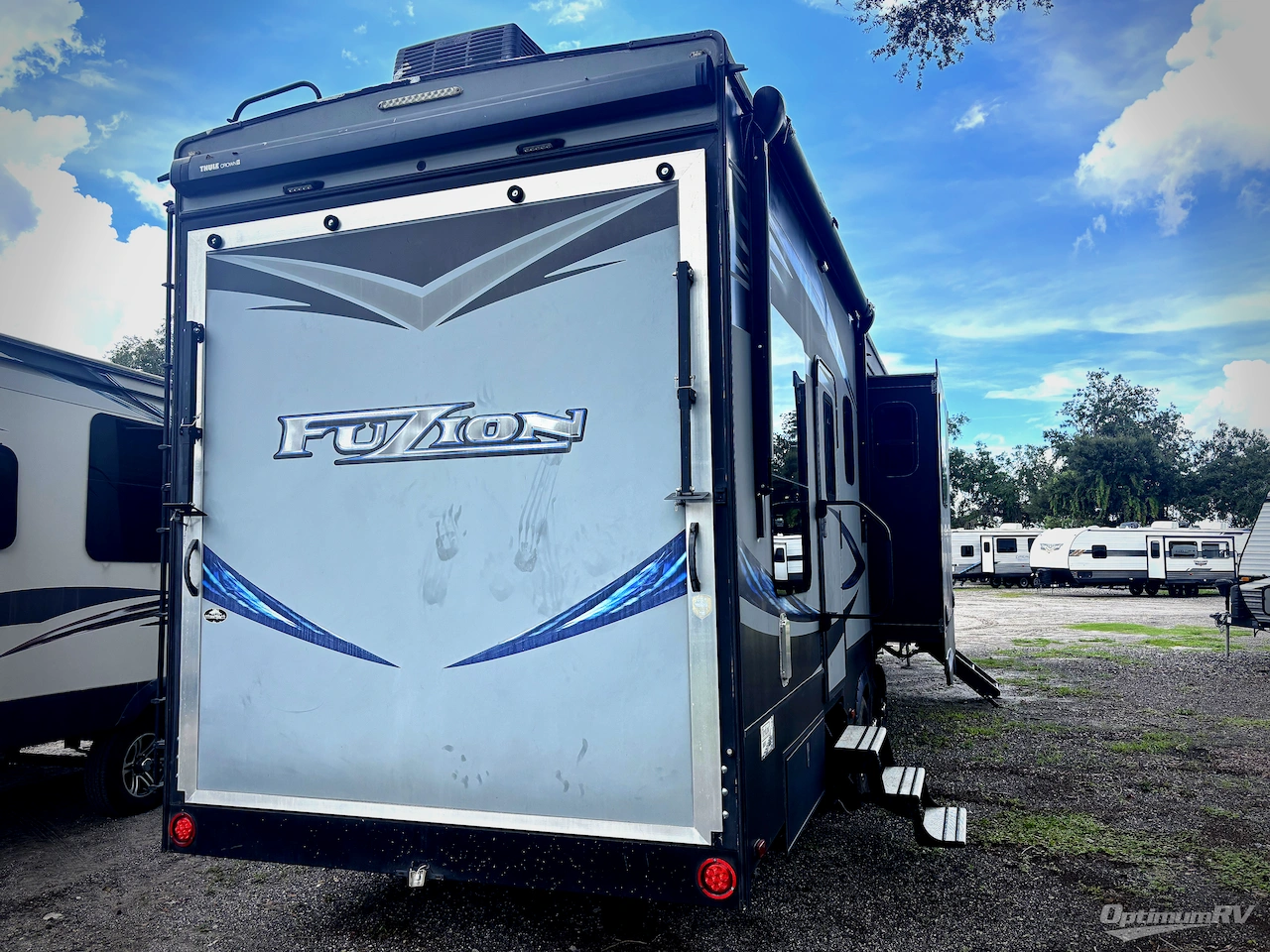 2017 Keystone Fuzion 417 Photo 4
