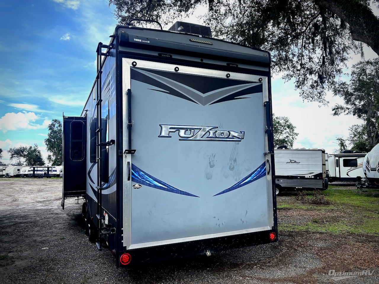 2017 Keystone Fuzion 417 Photo 5