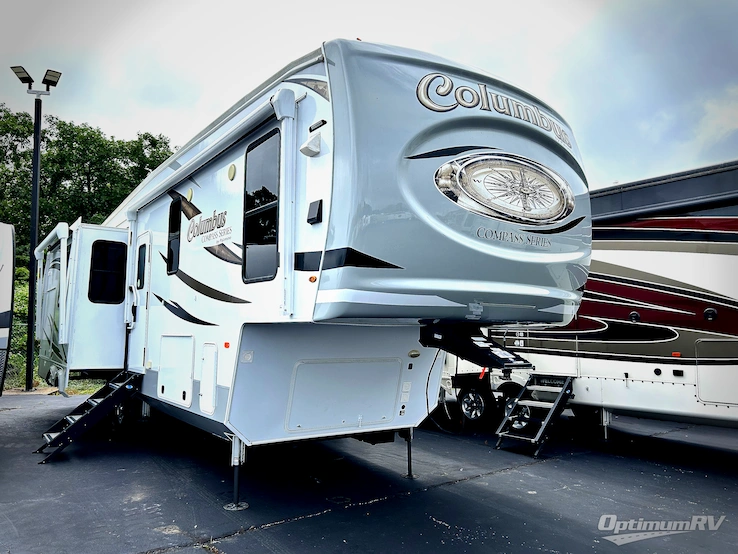 2021 Palomino Columbus Compass 298RLC RV Photo 1