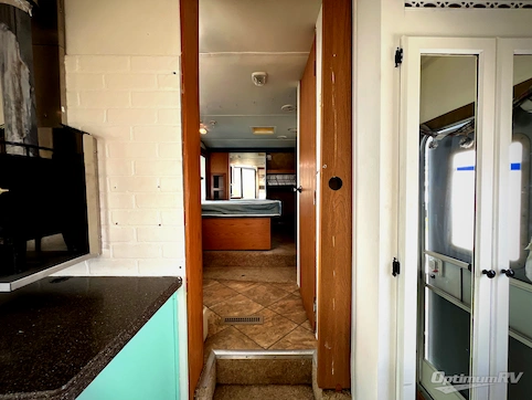 2010 Heartland Sundance 2900MK RV Photo 3