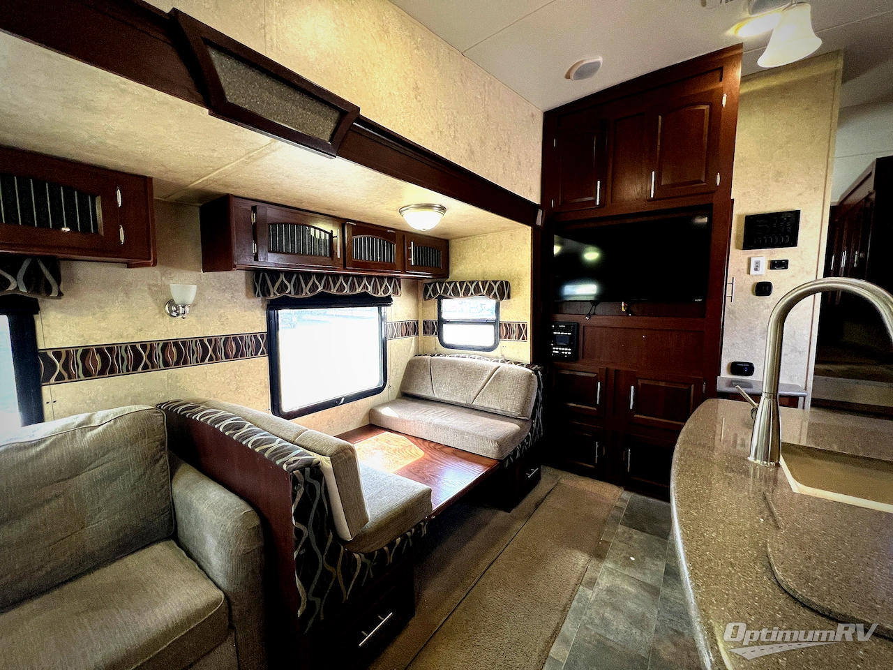 2015 Forest River Flagstaff Classic Super Lite 8528IKWS Photo 8