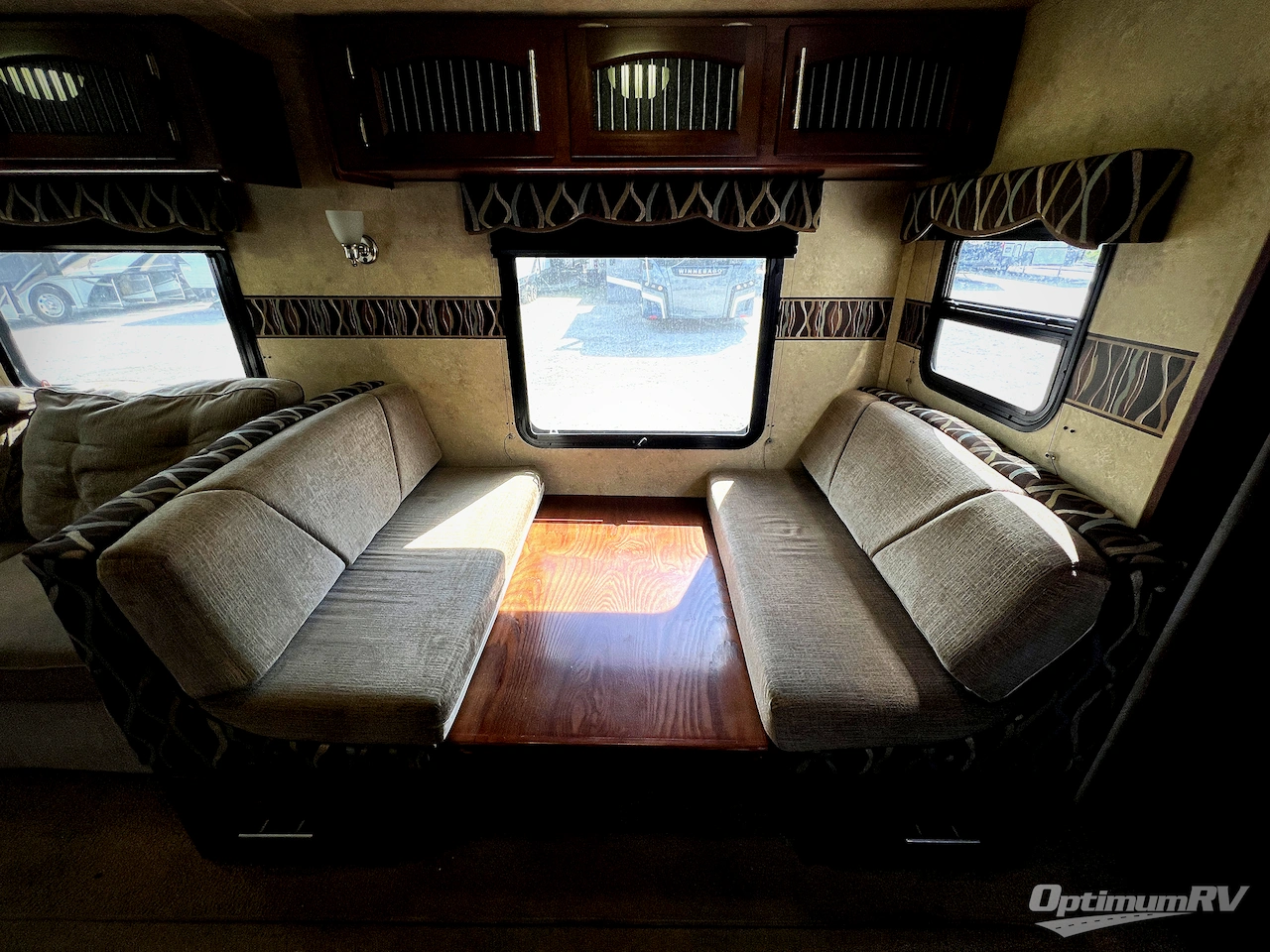 2015 Forest River Flagstaff Classic Super Lite 8528IKWS Photo 9