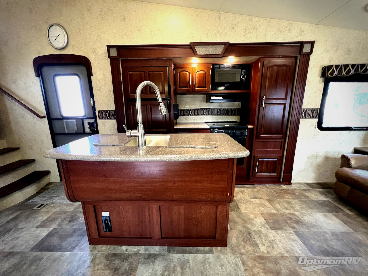 2015 Forest River Flagstaff Classic Super Lite 8528IKWS Photo 10