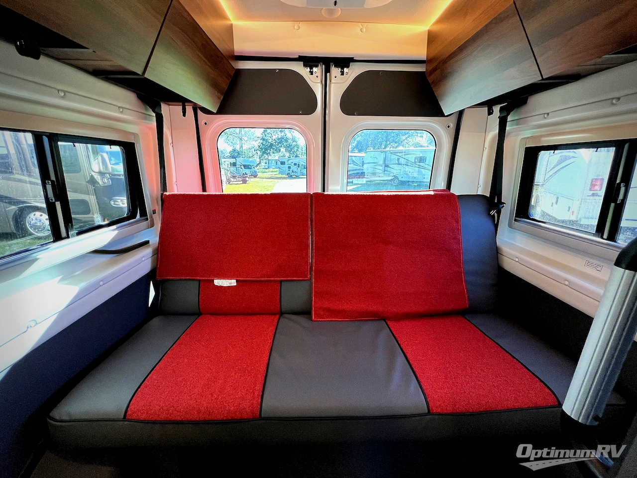 2023 Winnebago Roam U59RX Photo 11