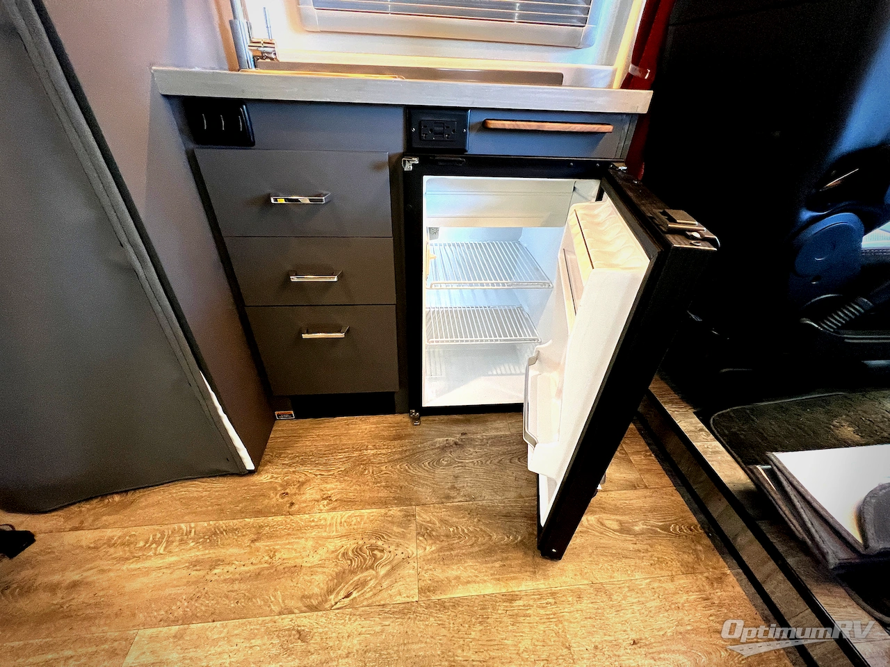 2023 Winnebago Roam U59RX Photo 19