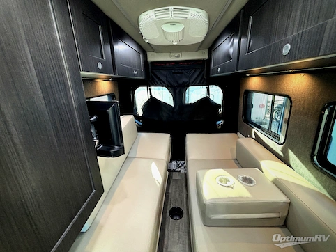 2022 Roadtrek Roadtrek CHASE RV Photo 4