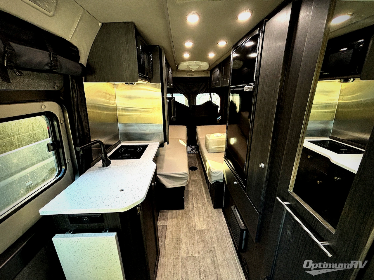 2022 Roadtrek Roadtrek CHASE Photo 4