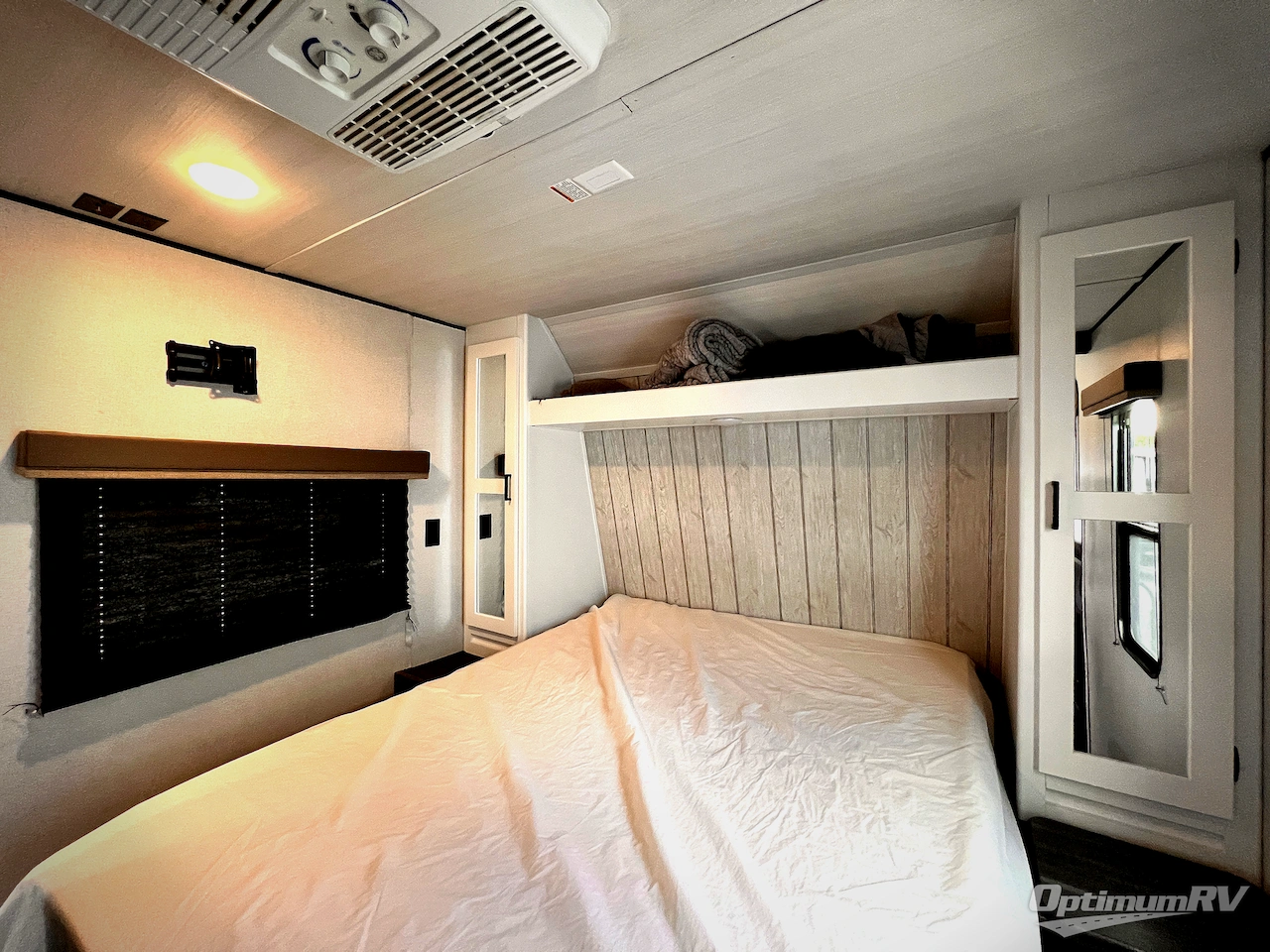 2023 Keystone Hideout 31BRD Photo 17