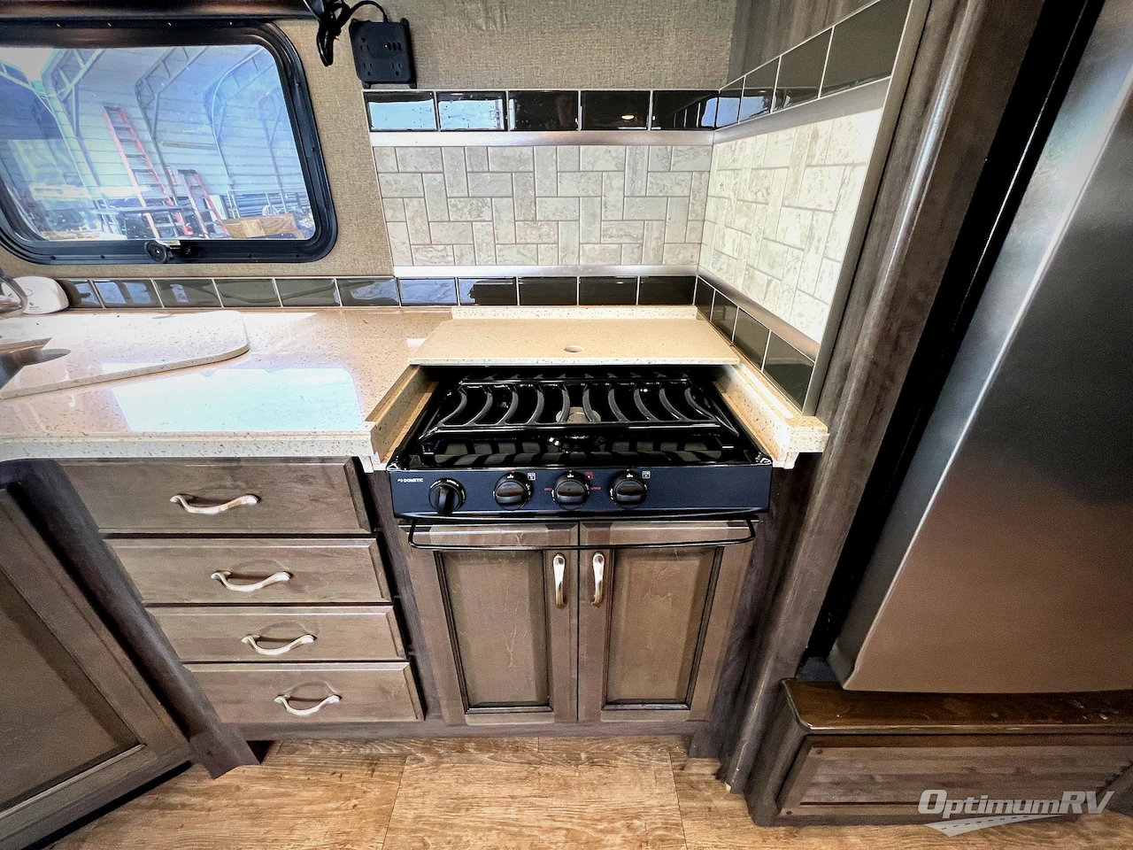 2018 Fleetwood Bounder 34S Photo 13