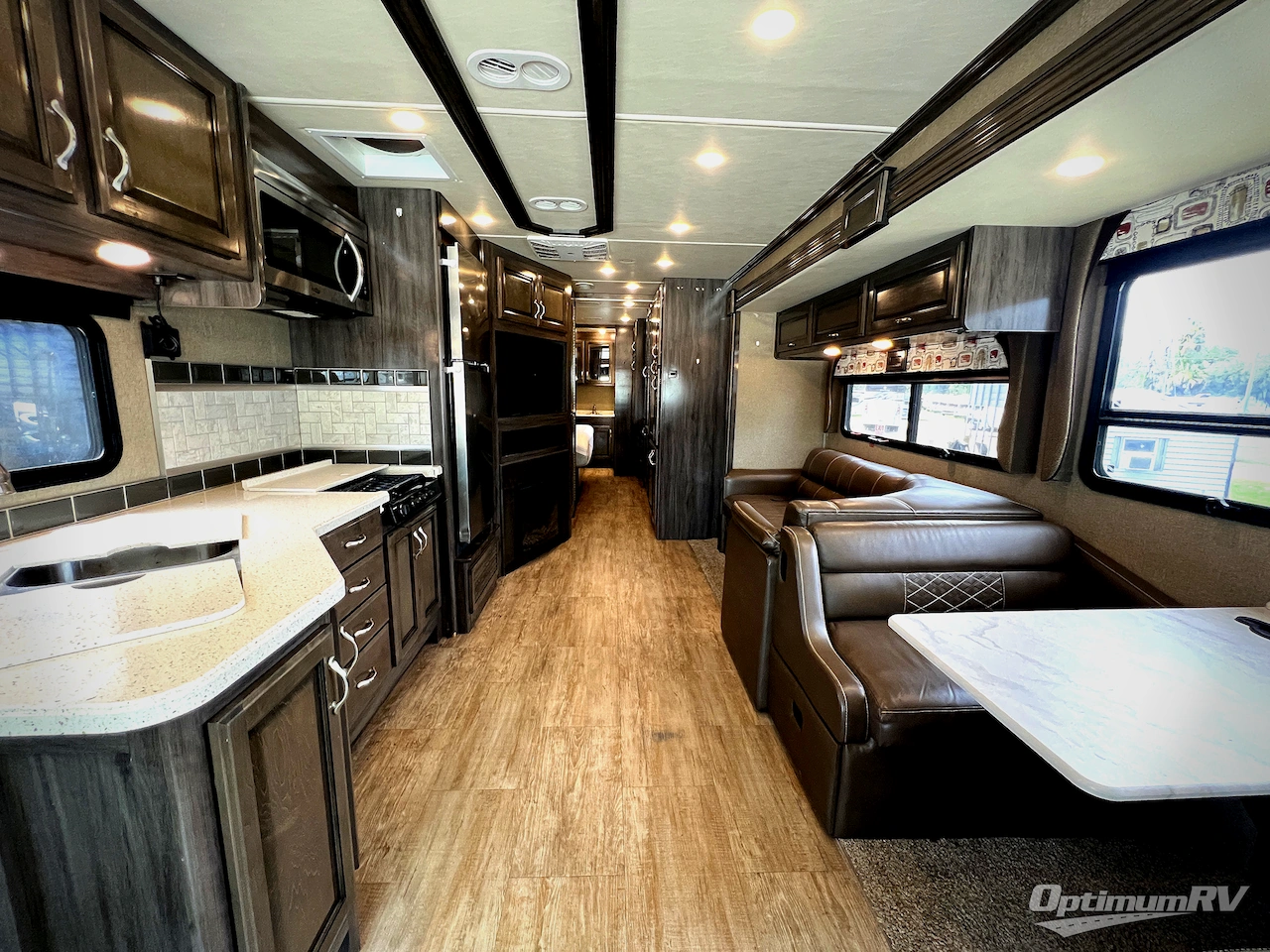 2018 Fleetwood Bounder 34S Photo 25