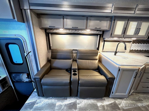 2022 Thor Windsport 34R RV Photo 3