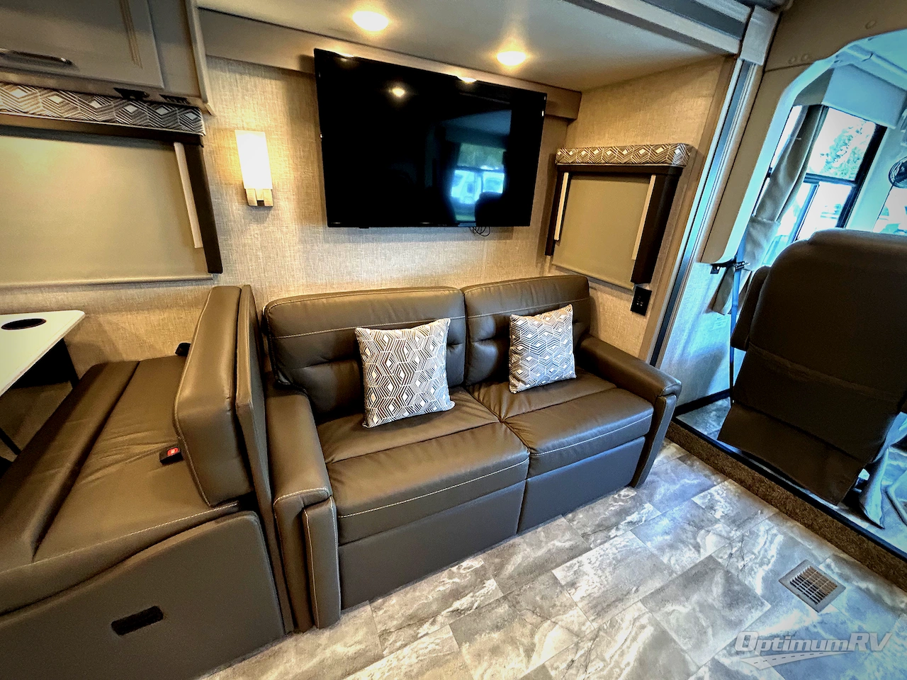 2022 Thor Windsport 34R Photo 8