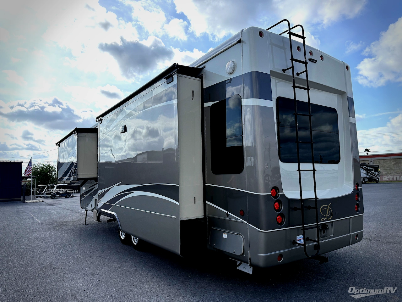 2020 DRV Luxury Suites Mobile Suites 40KSSB4 Photo 3