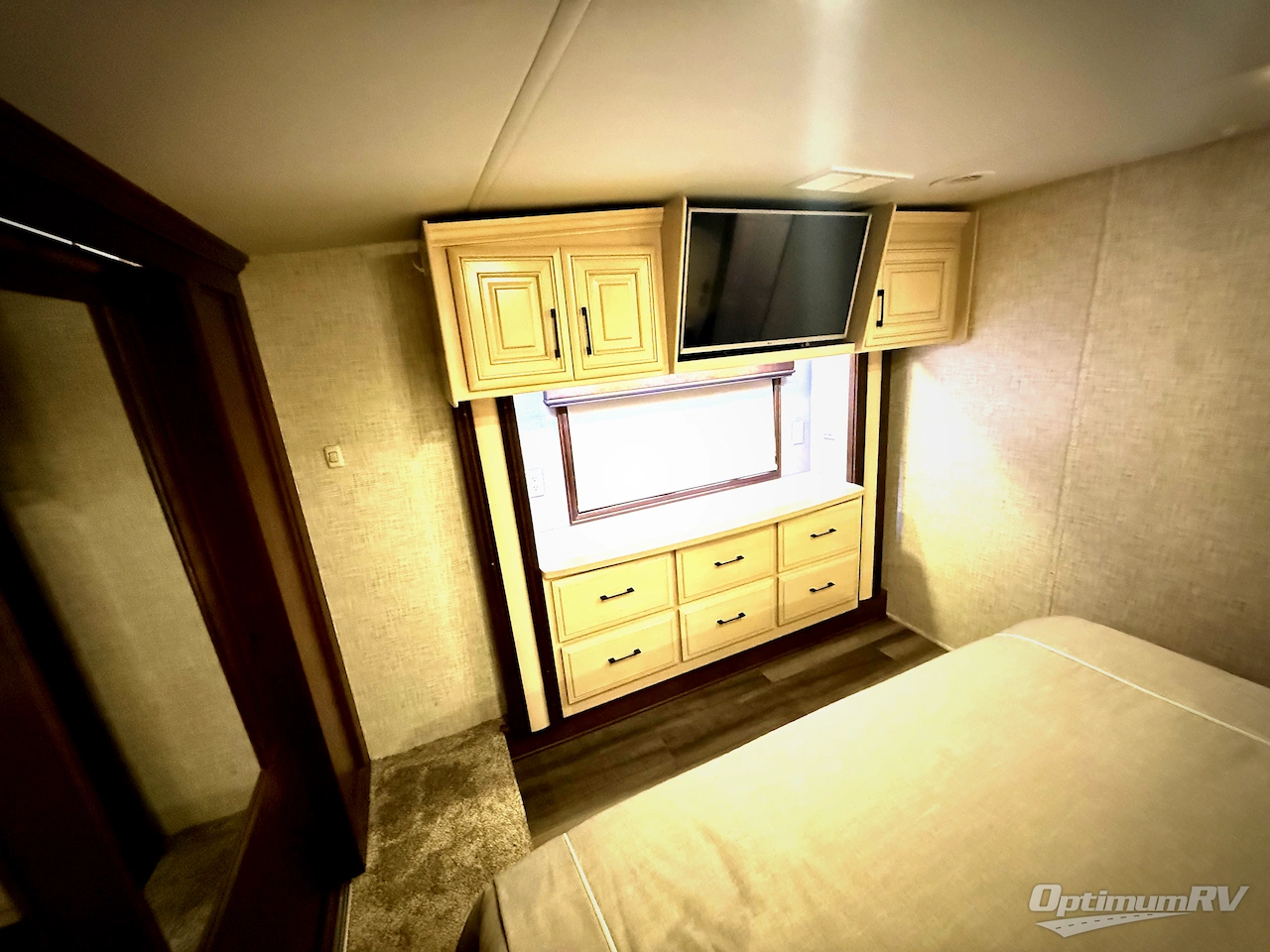 2020 DRV Luxury Suites Mobile Suites 40KSSB4 Photo 15