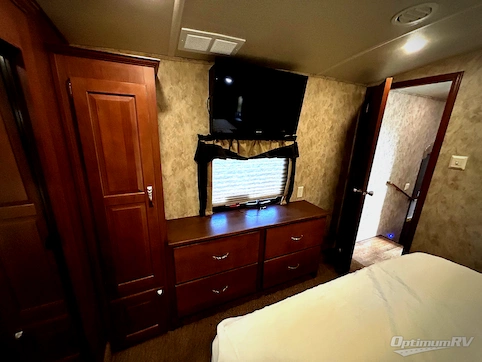 2015 Forest River Cedar Creek Silverback 33IK RV Photo 3