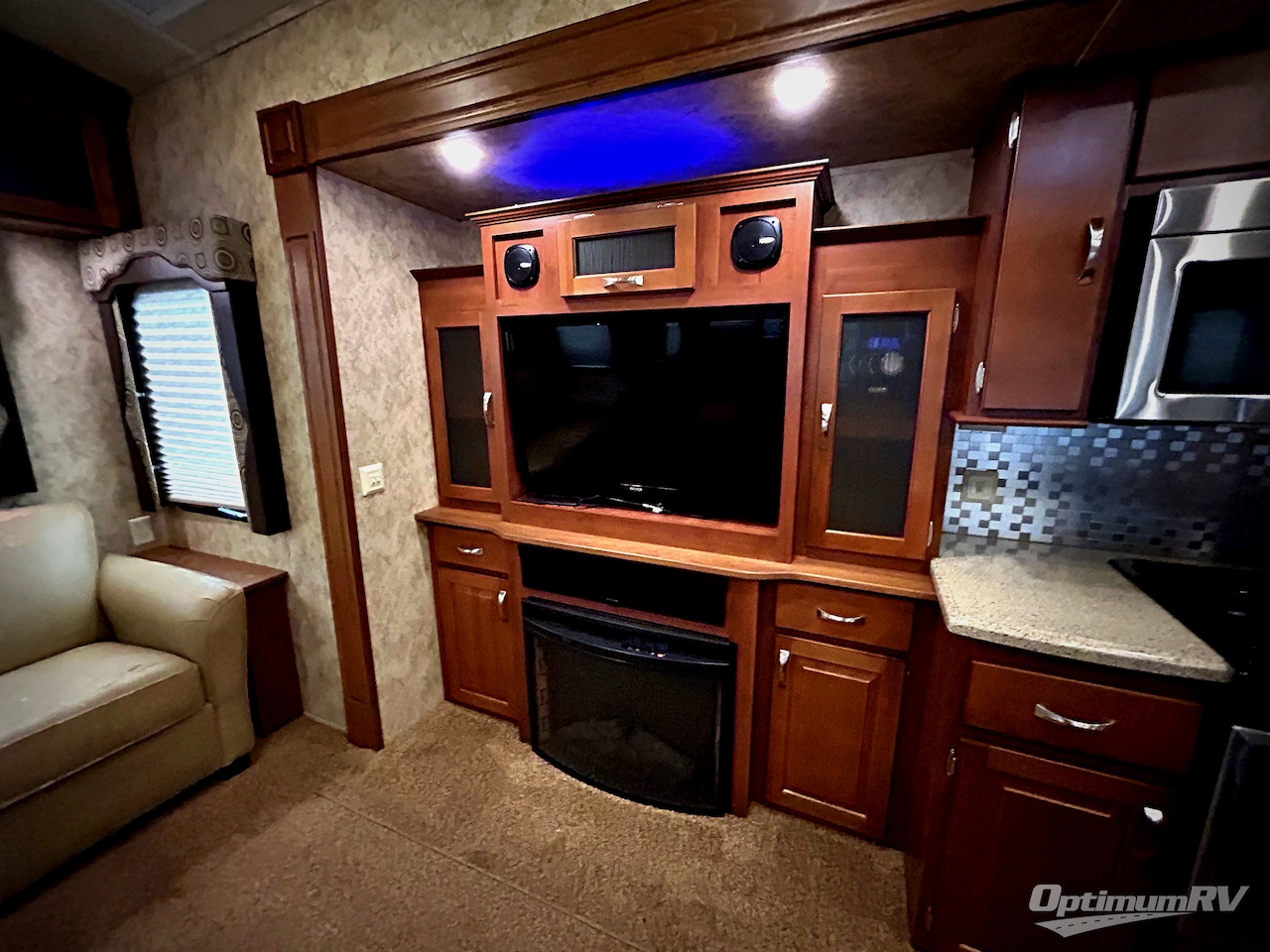 2015 Forest River Cedar Creek Silverback 33IK Photo 17