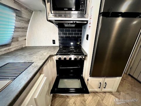 2022 Palomino Puma 26FKDS RV Photo 3