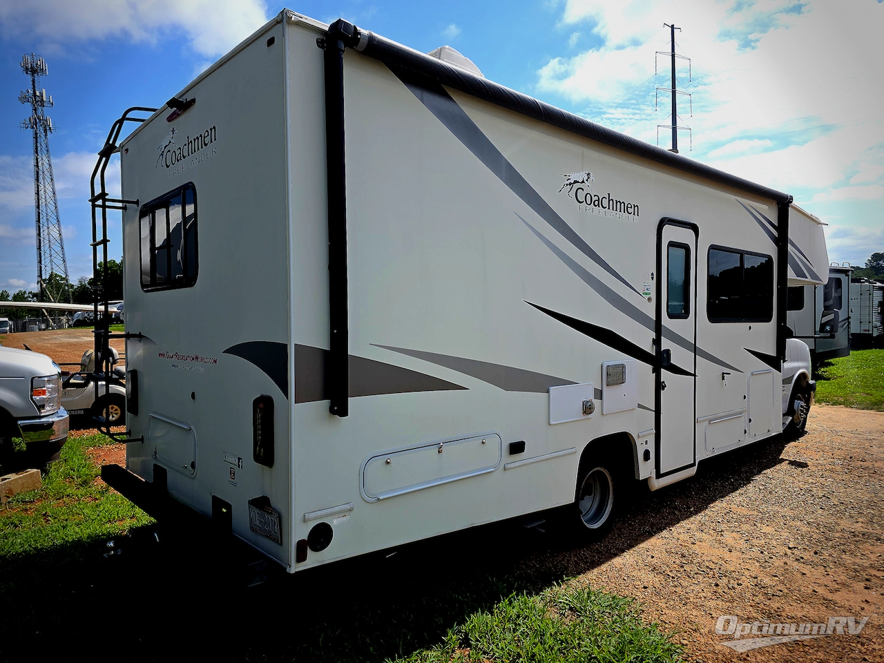 2020 Coachmen Freelander 26DS Chevy 4500 Photo 2