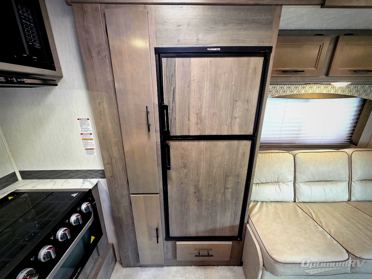 2020 Coachmen Freelander 26DS Chevy 4500 Photo 11