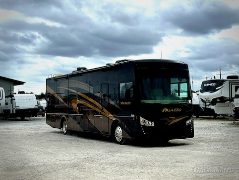 Used 2018 Thor Motor Coach Palazzo 36.1 Featured Photo
