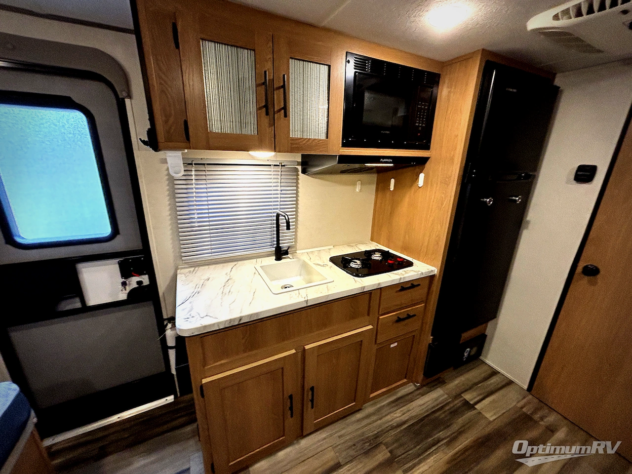 2022 Prime Time Avenger LT 17FQS Photo 7