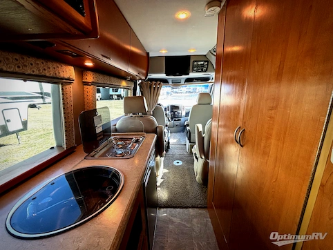 2010 Four Winds Ventura 170S RV Photo 2