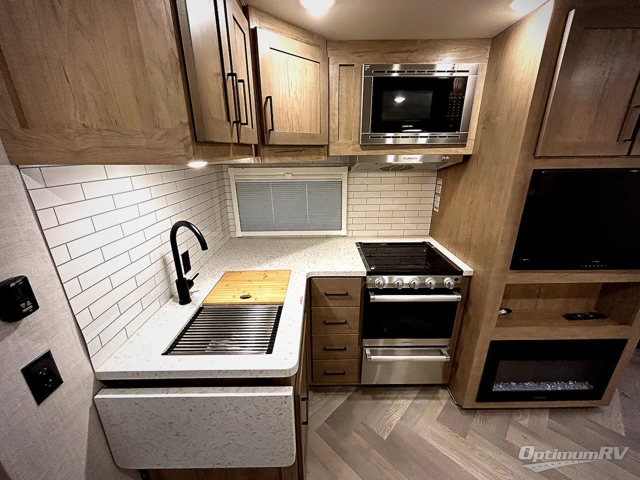 2023 Ember Touring Edition 24BH Photo 8