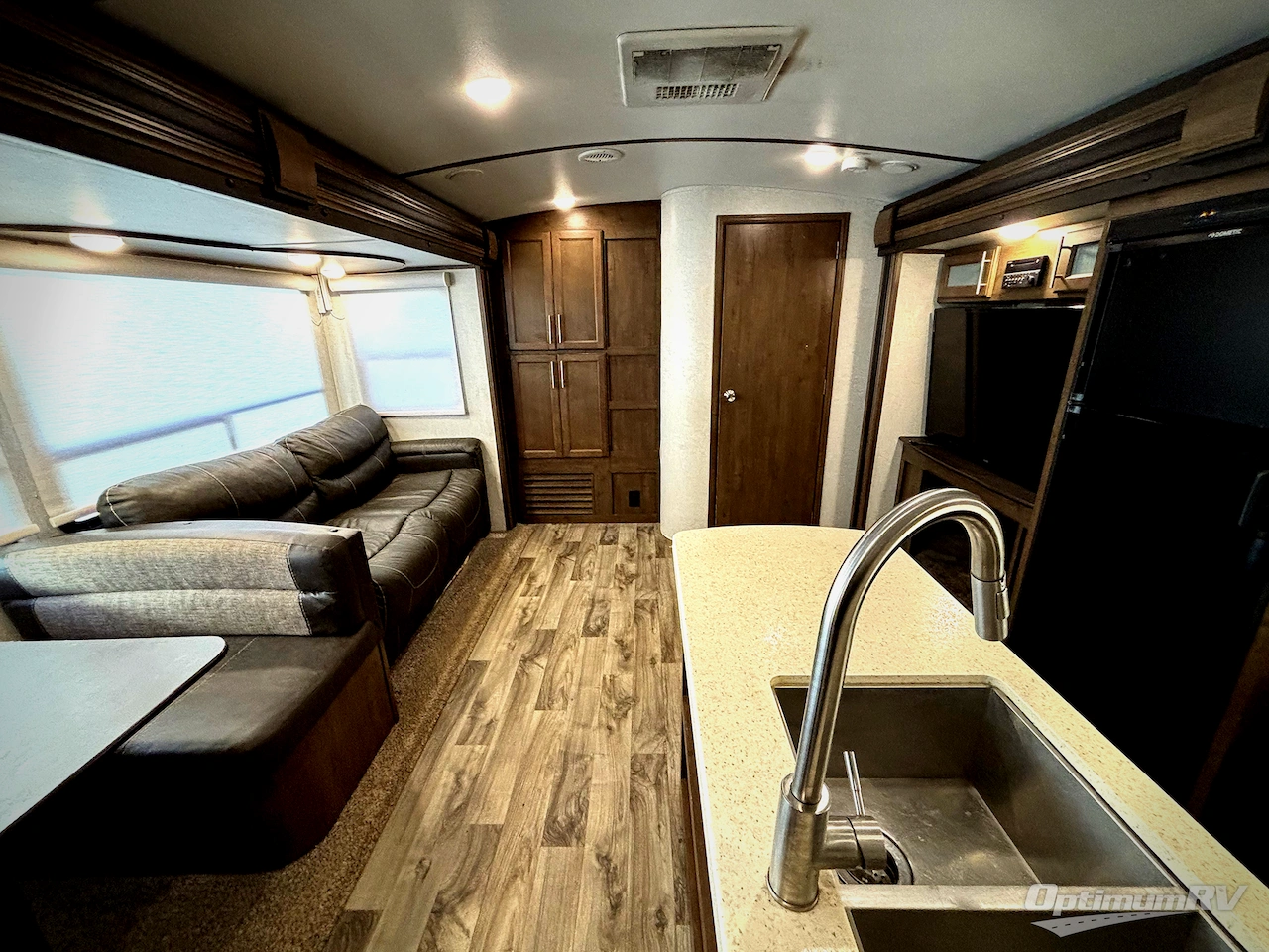 2018 Keystone Cougar X-Lite 34TSB Photo 4