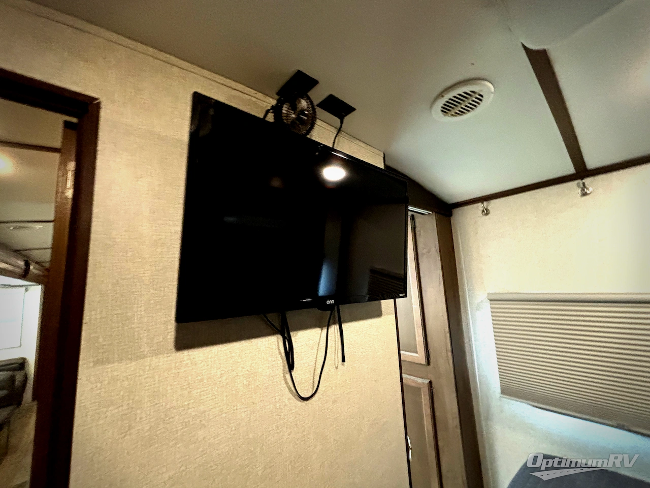 2018 Keystone Cougar X-Lite 34TSB Photo 9