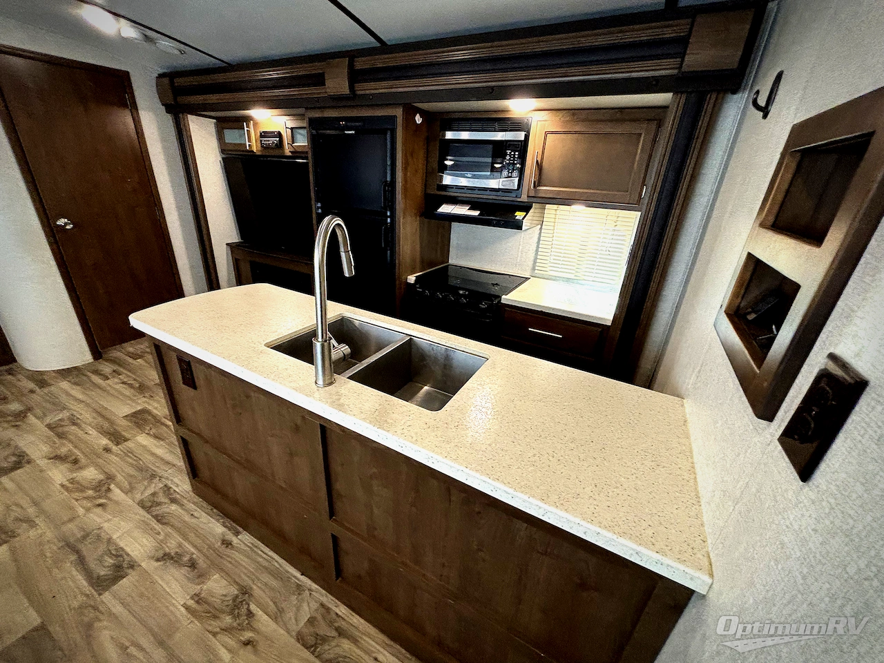 2018 Keystone Cougar X-Lite 34TSB Photo 13