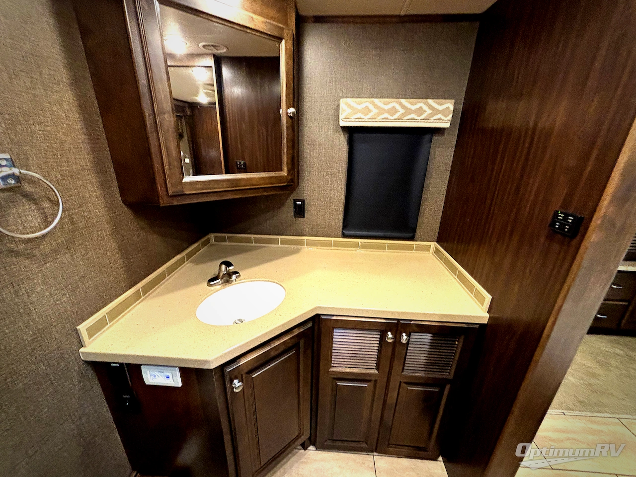 2017 Tiffin Allegro 36 UA Photo 24