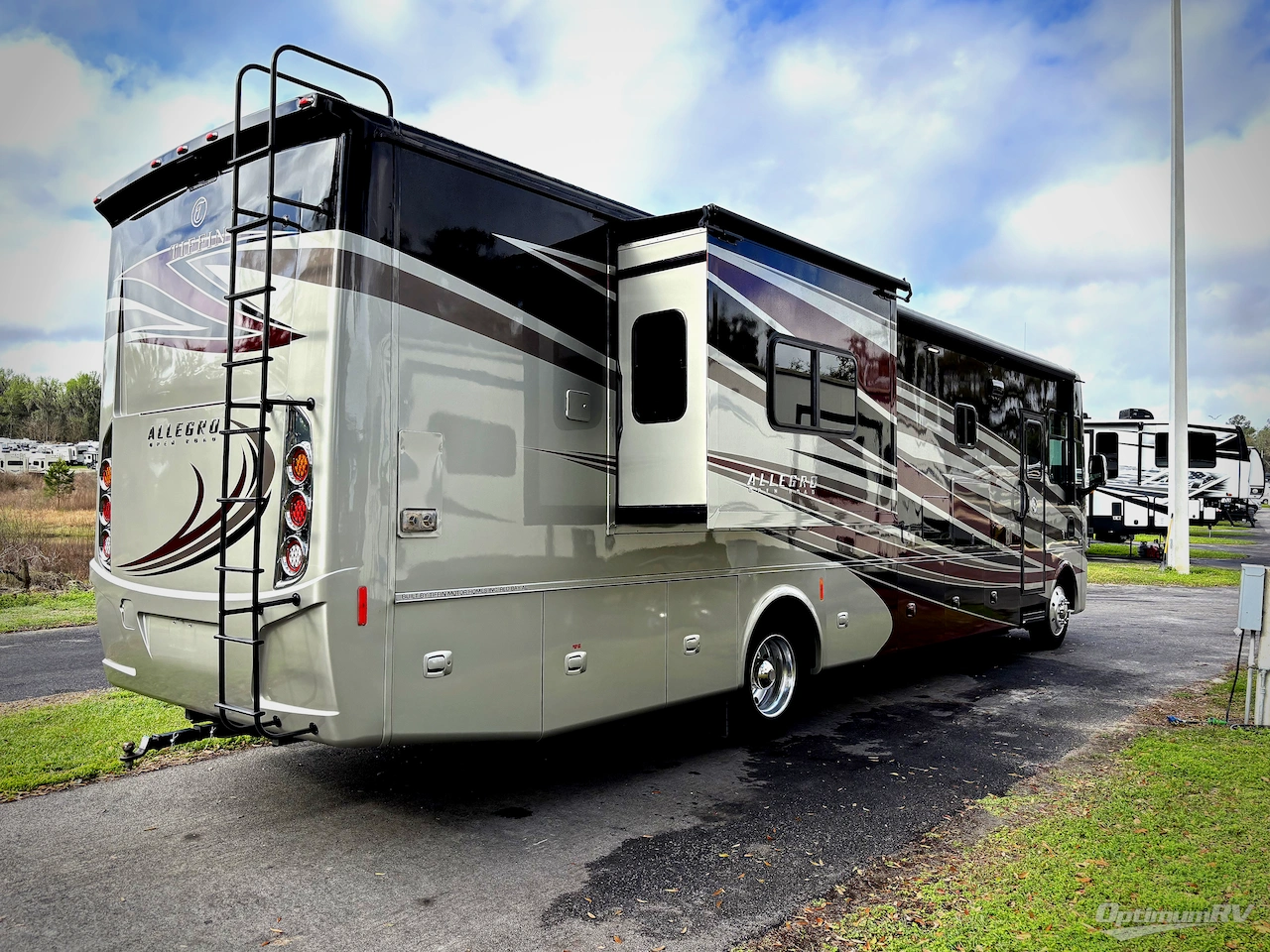 2017 Tiffin Allegro 36 UA Photo 2
