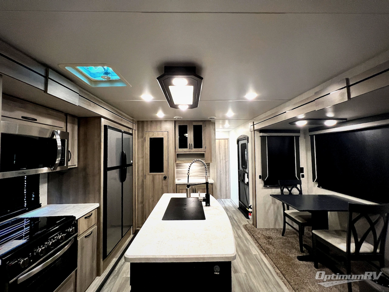 2021 Winnebago Towables Voyage 3538BR Photo 3