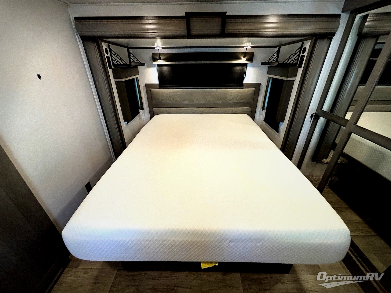 2022 Keystone Montana 3121RL Photo 9