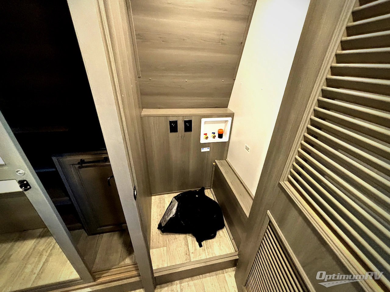 2022 Keystone Montana 3121RL Photo 11