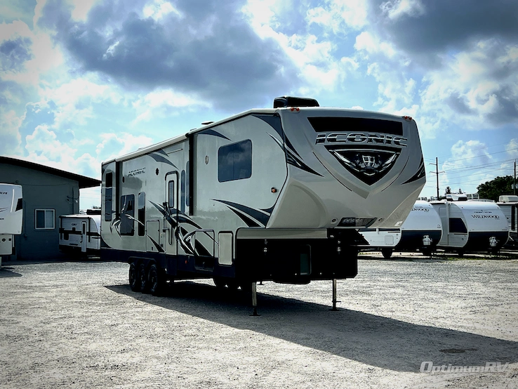 2018 Eclipse Iconic Wide Body 3515IKG RV Photo 1