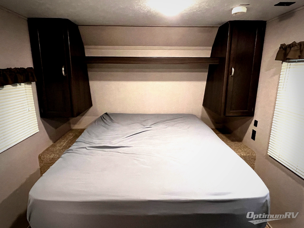 2019 Keystone Springdale Mini 1700FQ Photo 7