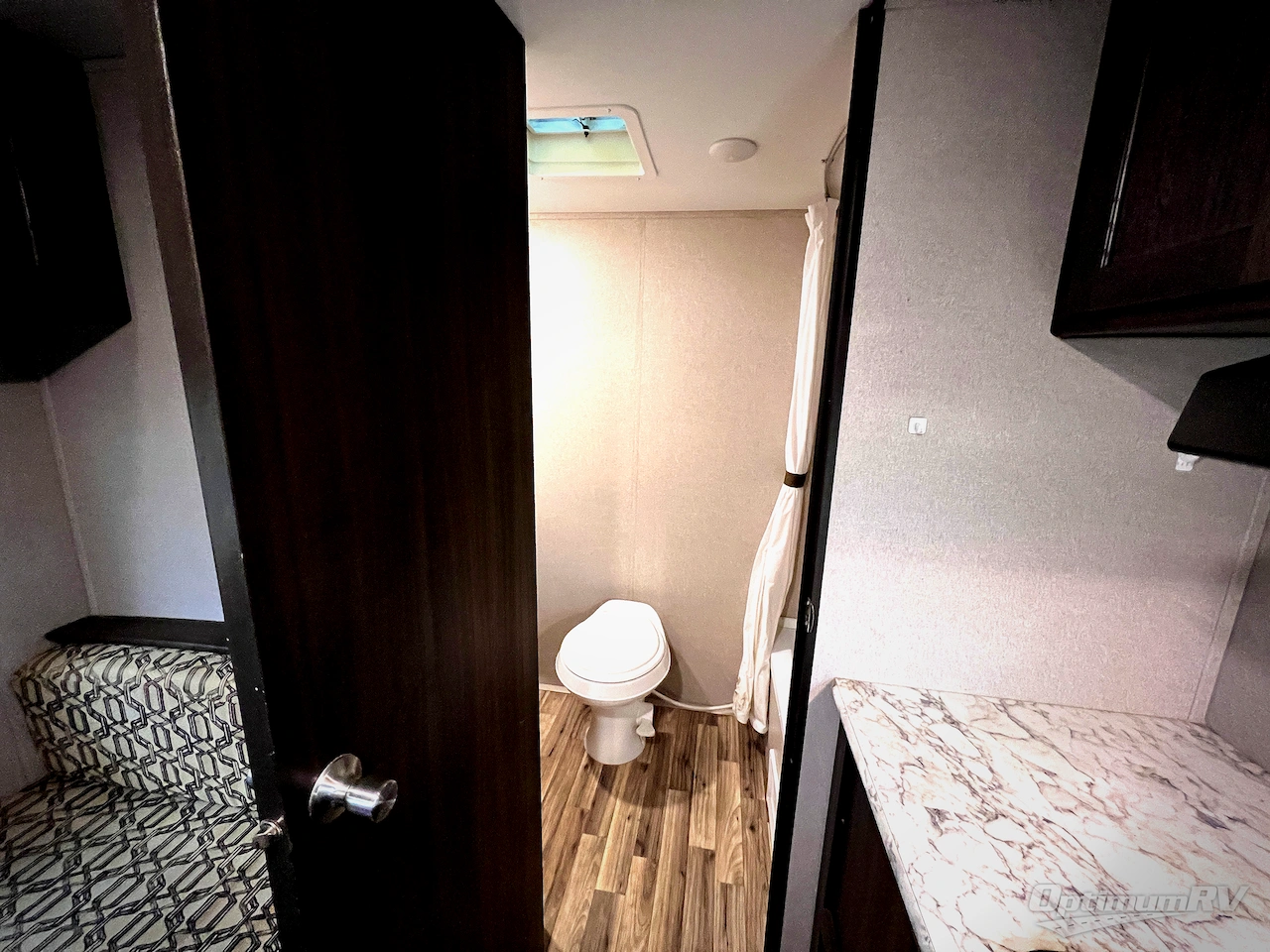 2019 Keystone Springdale Mini 1700FQ Photo 21