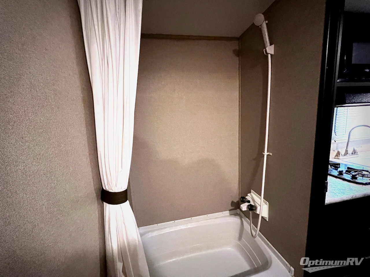 2019 Keystone Springdale Mini 1700FQ Photo 26