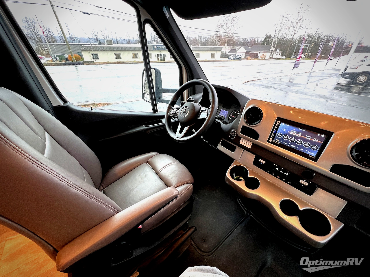 2022 Thor Quantum Sprinter DS24 Photo 5