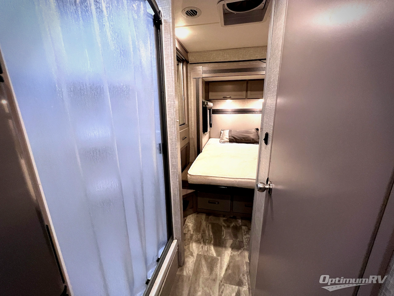 2022 Thor Quantum Sprinter DS24 Photo 27