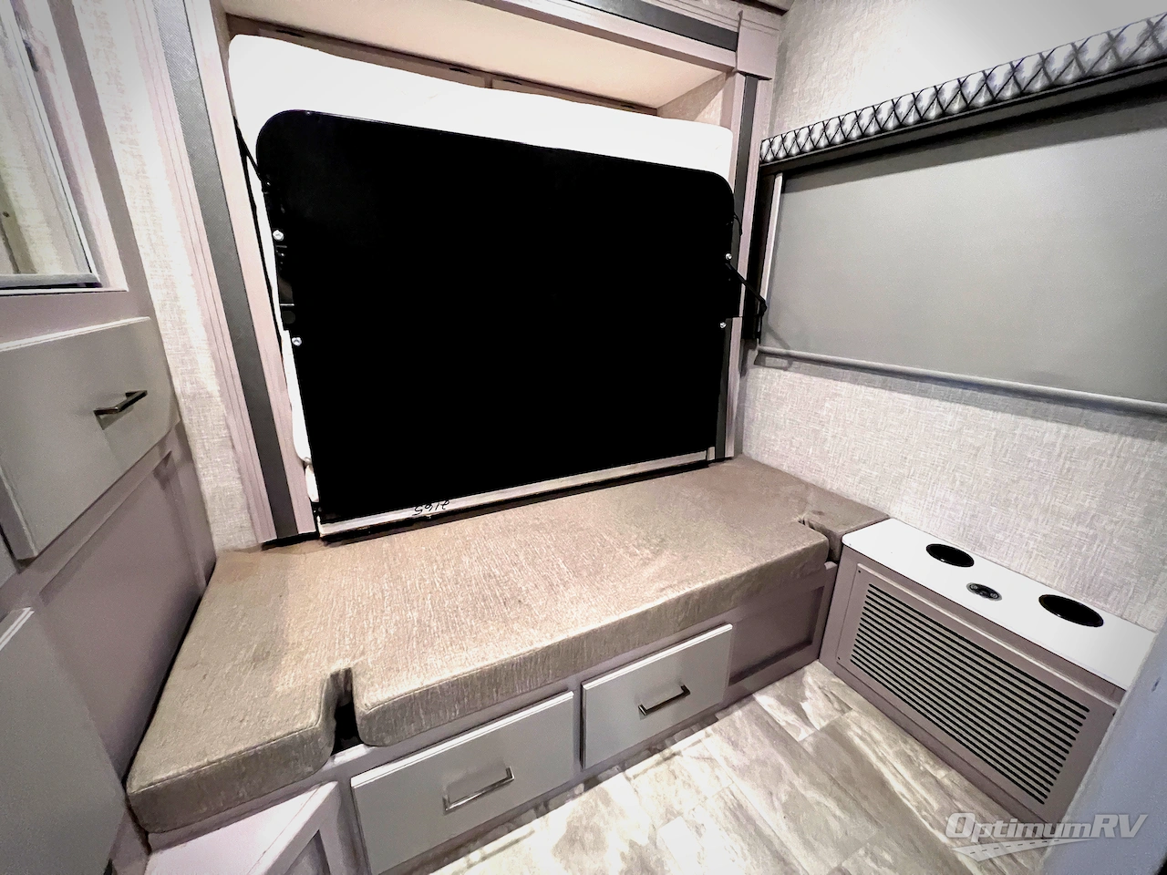 2022 Thor Quantum Sprinter DS24 Photo 36