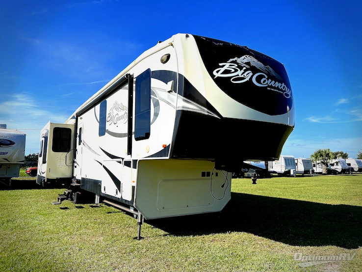 2016 Heartland Big Country 3850MB RV Photo 1