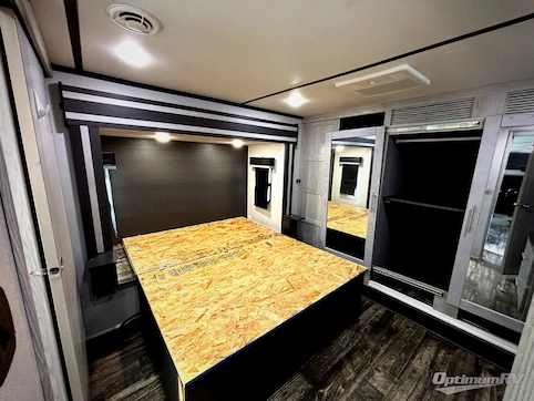 2021 Keystone Fuzion 430 RV Photo 2