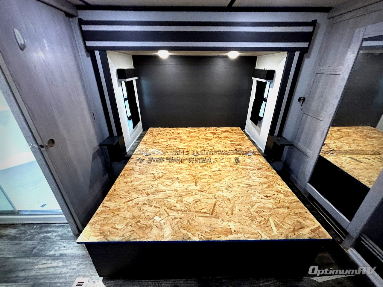 2021 Keystone Fuzion 430 Photo 9