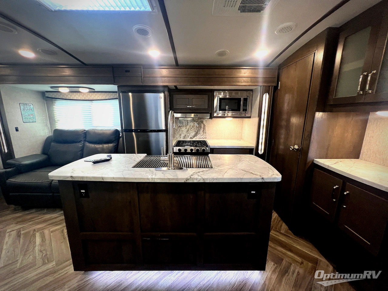 2021 Dutchmen Astoria 3373RL Photo 9