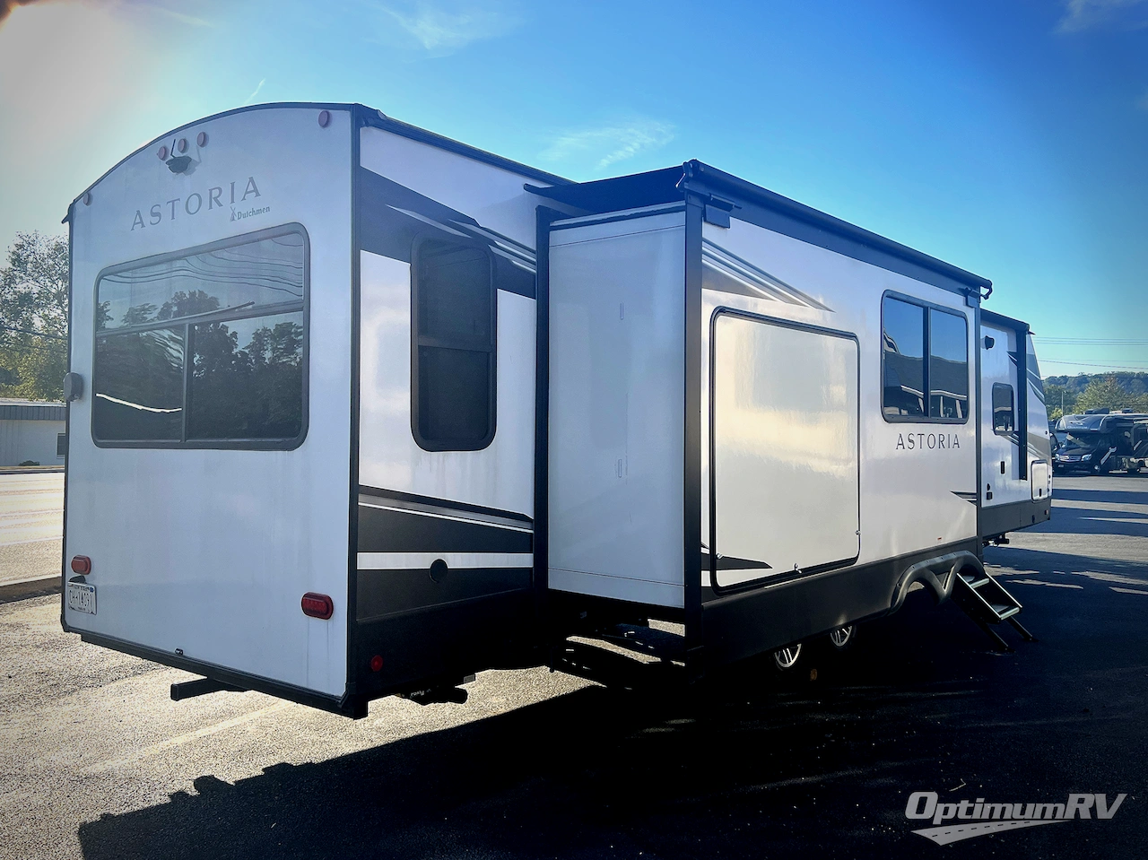 2021 Dutchmen Astoria 3373RL Photo 2