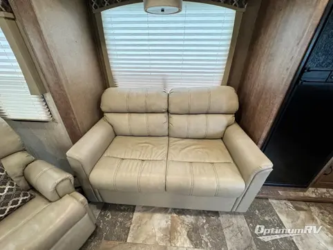 2017 Starcraft Solstice Super Lite 27RLS RV Photo 3